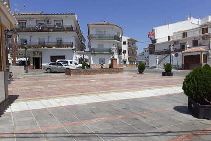 情节 出售 进入 Benamocarra, Málaga. 